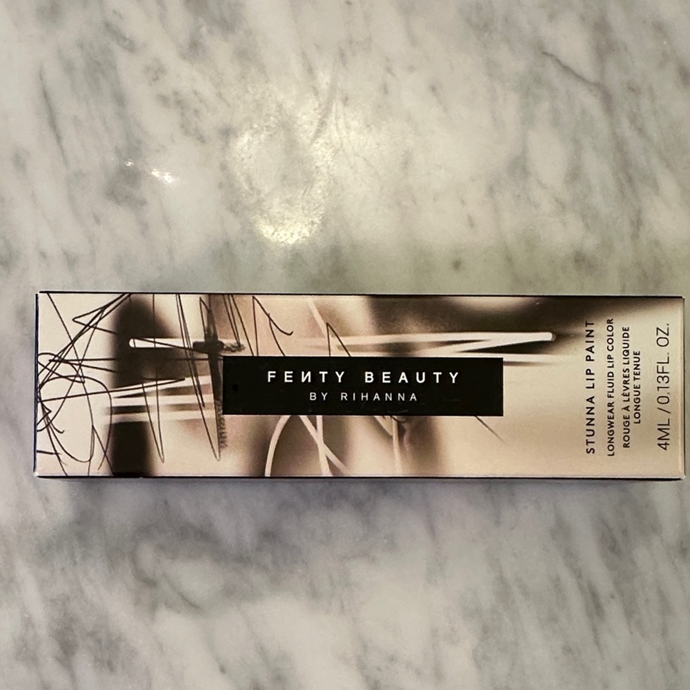 Fenty Beauty Stunna Lip Paint - Rich Brown